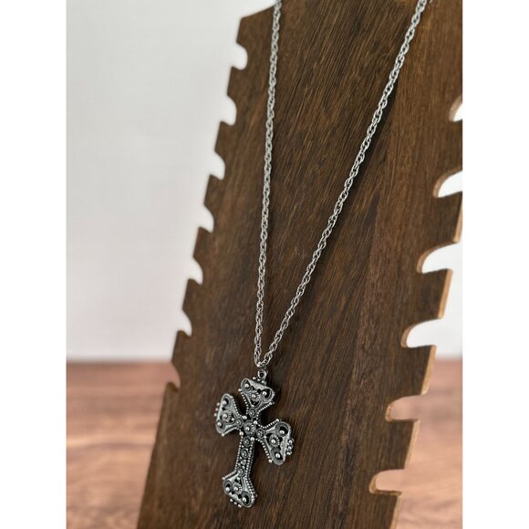 Vintage Sarah Coventry Limited Edition 1974 Large Cross Pendant Necklace - Picture 6 of 7